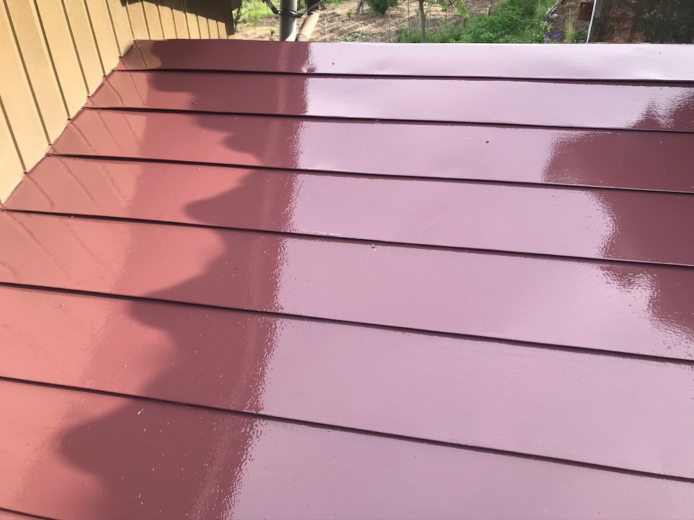 塗り替えたトタン屋根